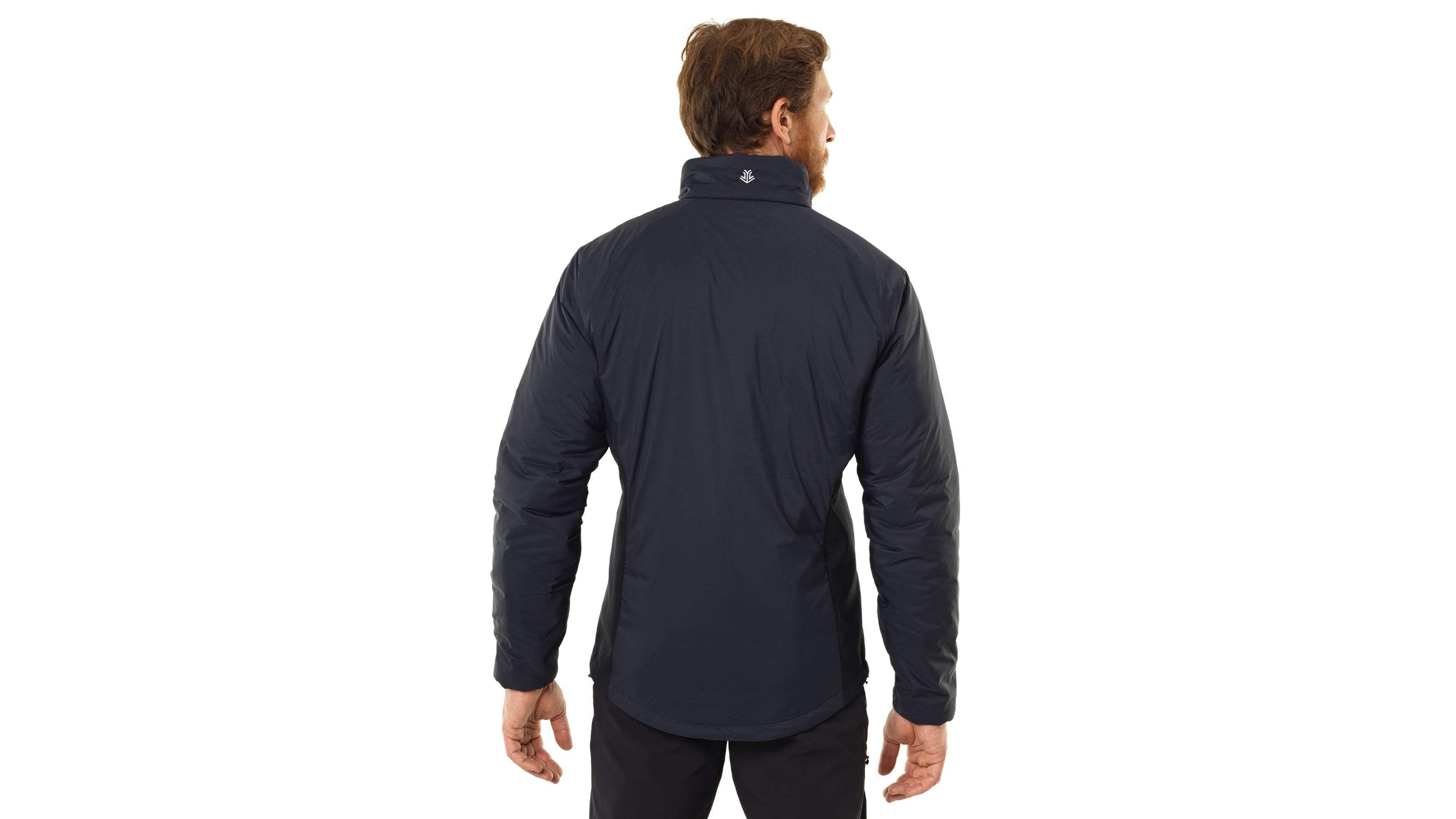 tech:Scoop drop rear hem protects lower back and prevents cold spots.