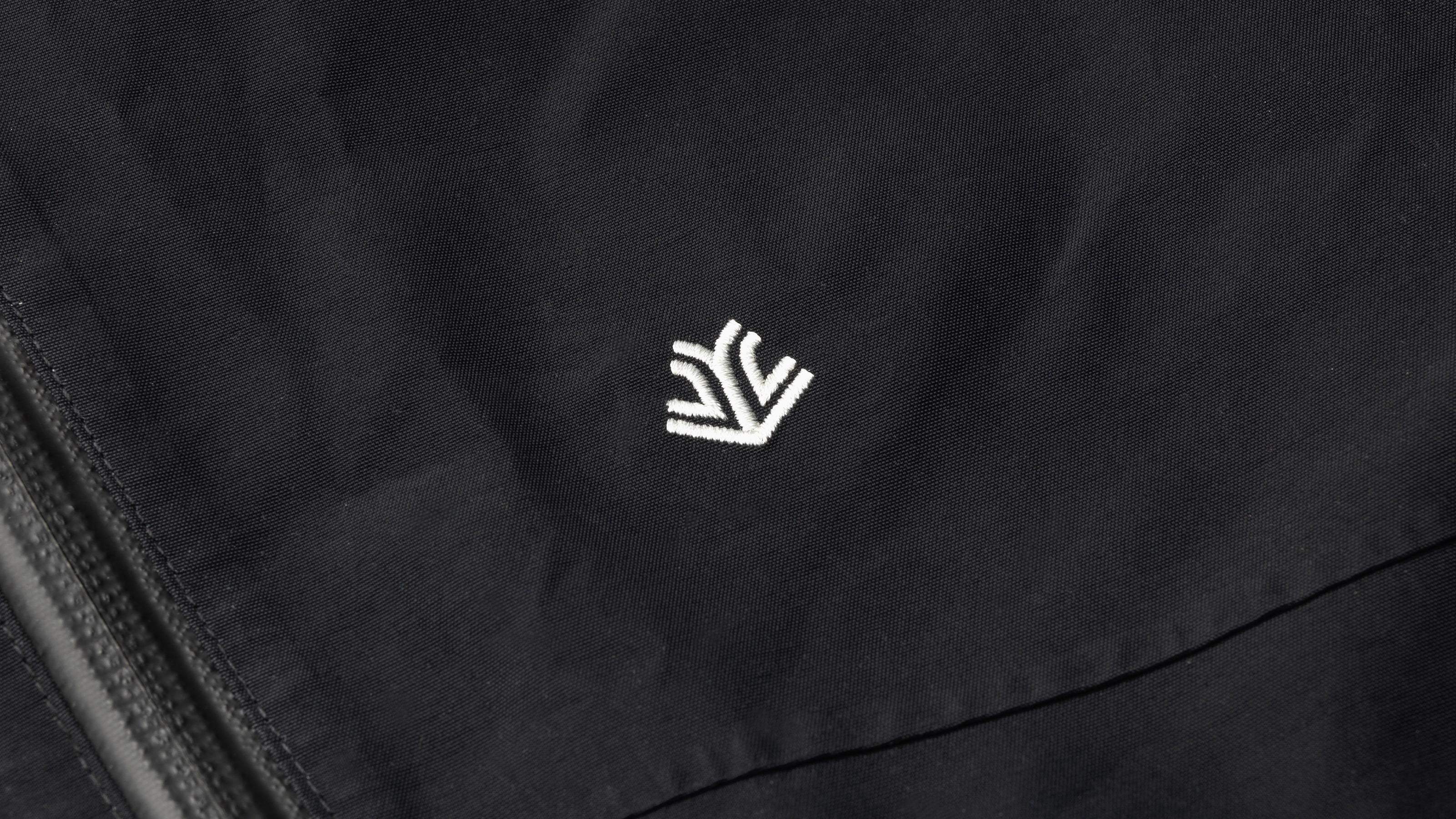 tech:Embroidered rear logo.